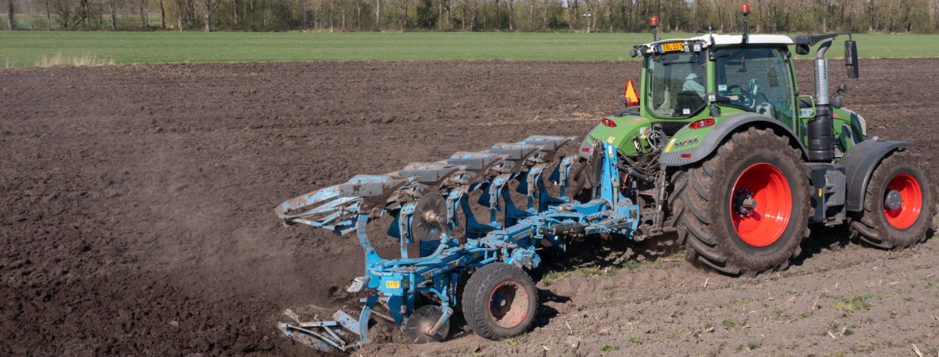 GRASLANDVERBETERING - GRONDBEWERKING - CULTUURTECHNIEK