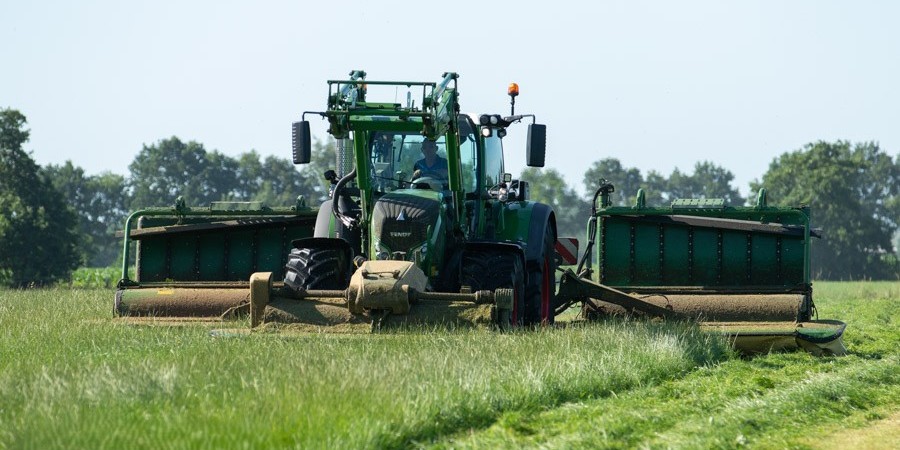 TOERING AGRARISCH LOONWERK